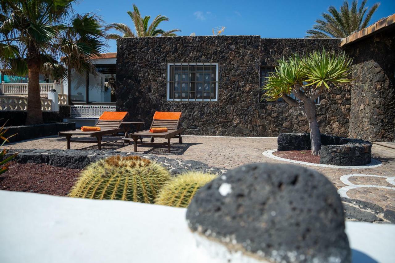 La Golondrina - Beach Froont Corralejo Exterior photo